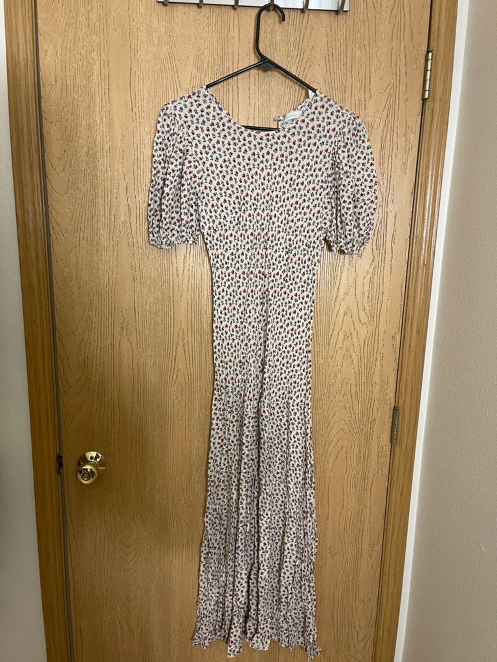 Doen Cream Floral Puff-Sleeve Maxi Dress